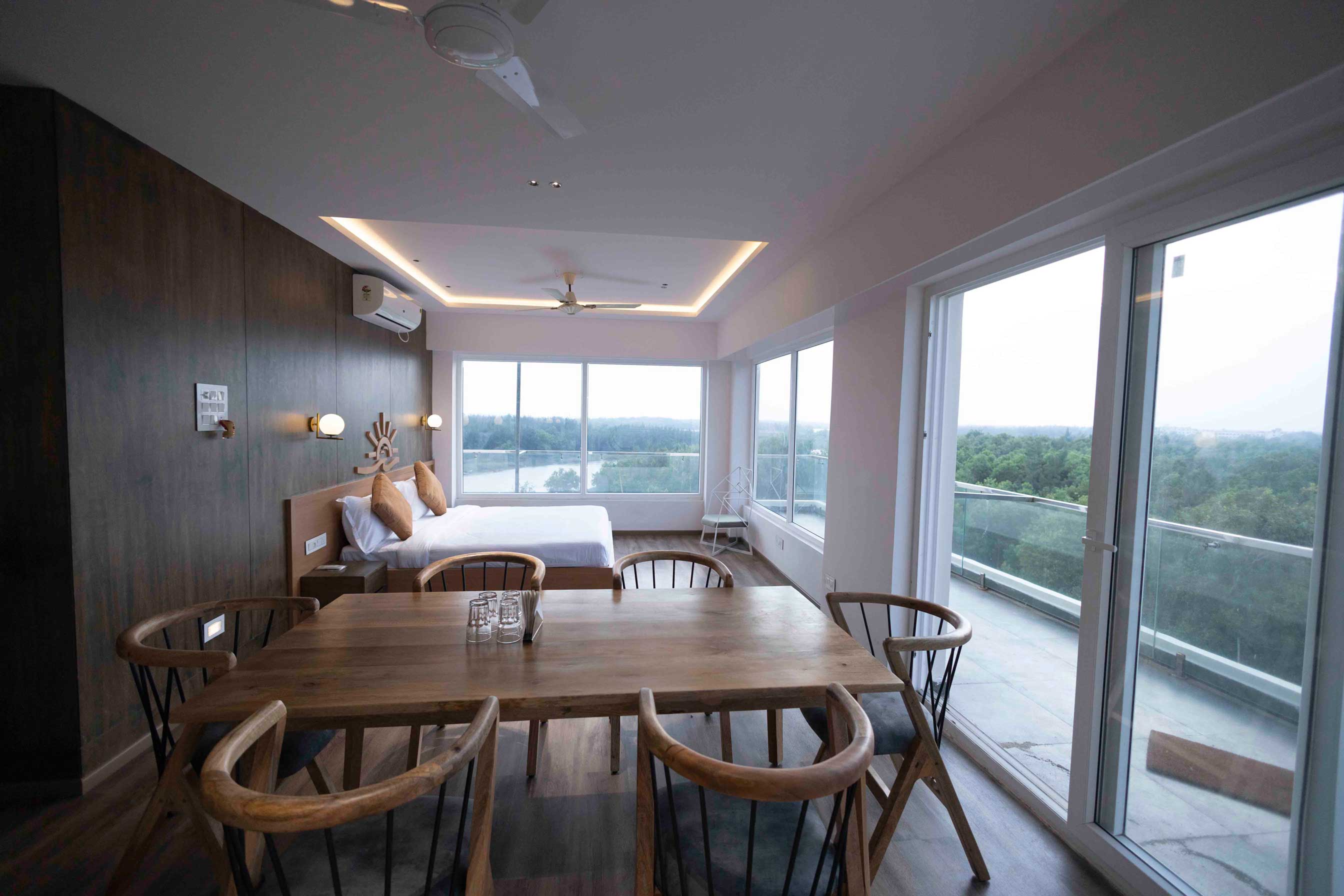 hotel-in-puri-near-beach-suite-room1
